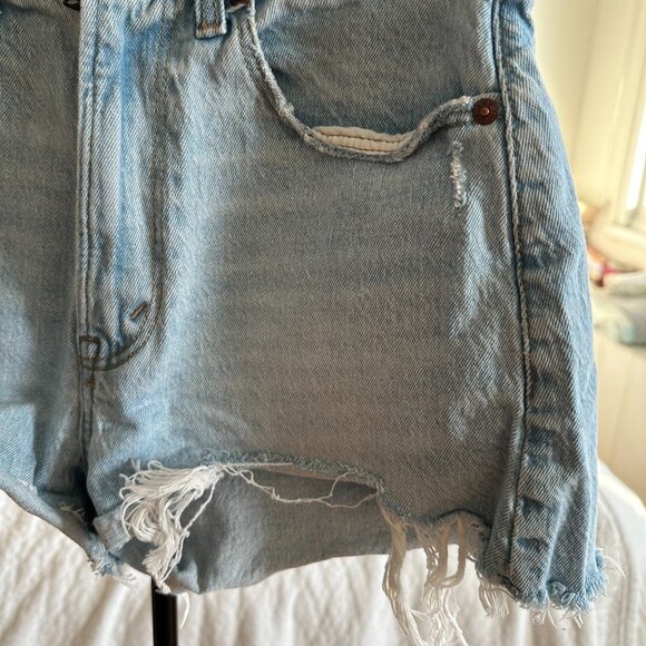 Abercrombie High Rise Mom Shorts (Curve) - Picture 4 of 8